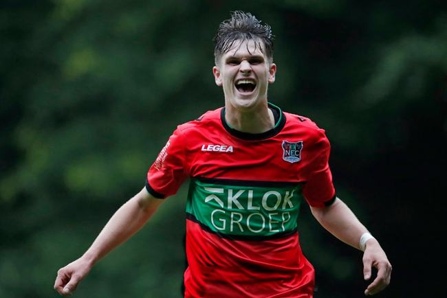 心中曾代表 心中曾代表